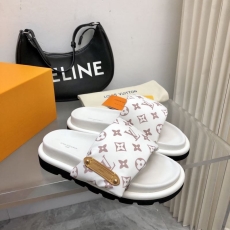 Louis Vuitton Slippers